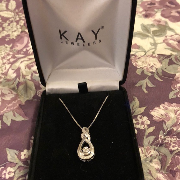 Kay Jewelers Moving Diamond Necklace 